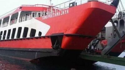knkt:-kmp-tunu-pratama-jaya-tenggelam-karena-pintu-mesin-terbuka,-air-masuk-saat-gelombang-tinggi