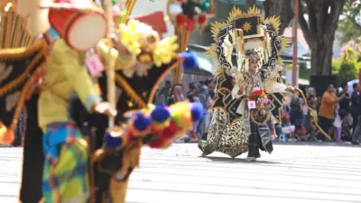 digelar-akhir-pekan-ini,-banyuwangi-ethno-carnival-akan-dihadiri-puteri-indonesia-2025
