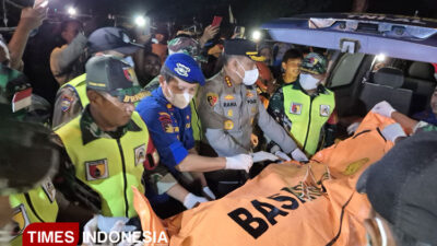diduga-jenazah-ke-13-korban-insiden-kmp-tunu-pratama-jaya-kembali-diangkat-dari-perairan-alas-purwo-banyuwangi-–-times-banyuwangi