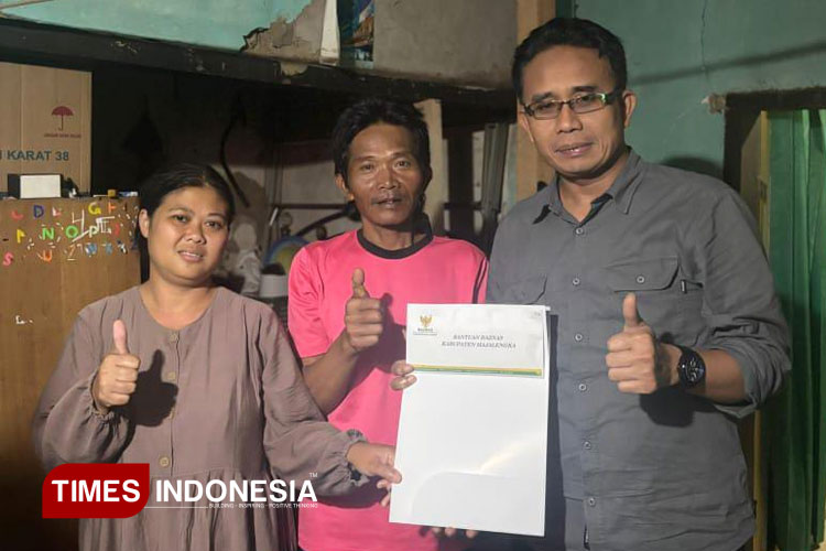 saat-baznas-majalengka-memendarkan-cahaya-di-balik-rumah-yang-hampir-runtuh-–-times-banyuwangi