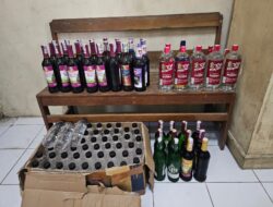 Polsek Bangorejo Tertibkan Empat Lokasi Penjual Minuman Keras, Puluhan Botol Disita
