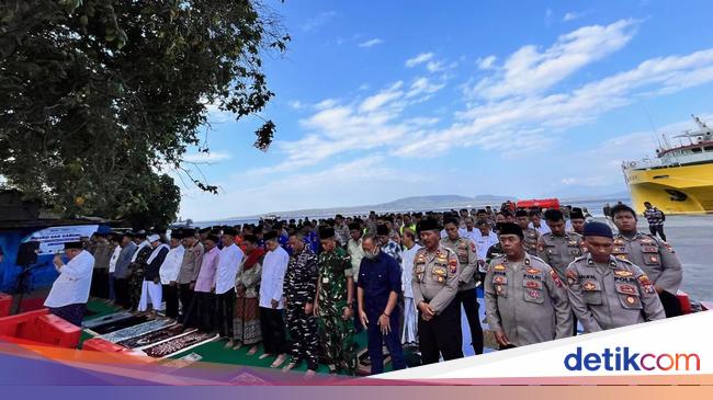 tim-sar-gabungan-salat-gaib-doakan-korban-kmp-tunu-pratama-jaya
