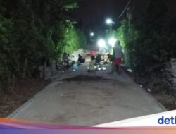 Gotong Royong Warga Bangun Pavingisasi Jalan Usai Dapat Bantuan PT BSI