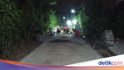 gotong-royong-warga-bangun-pavingisasi-jalan-usai-dapat-bantuan-pt-bsi