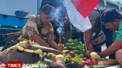 larung-sesaji-selat-bali,-ikhtiar-spiritual-masyarakat-banyuwangi-pascatragedi-kmp-tunu-–-times-banyuwangi