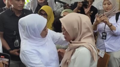gubernur-jawa-timur-berikan-santunan-kepada-keluarga-korban-kmp-tunu-pratama-jaya-–-radar-banyuwangi
