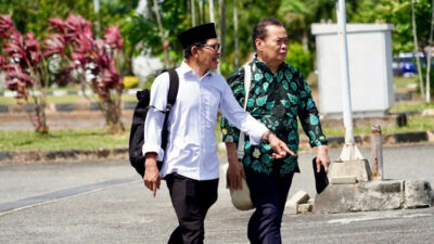 kh-muhammad-imam-aziz:-simbol-keikhlasan-dalam-pengabdian-–-times-banyuwangi