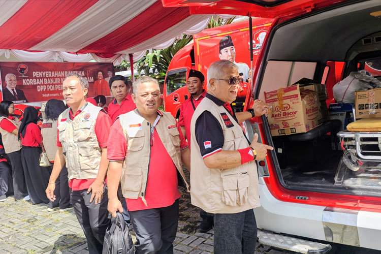 mulai-dapur-umum-hingga-bantuan-kemanusiaan,-pdip-terdepan-bantu-korban-banjir-mataram-–-times-banyuwangi