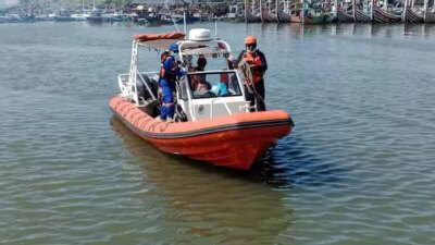 ditemukan-mengapung-di-sembulungan!-jenazah-misterius-diduga-korban-kmp-tunu