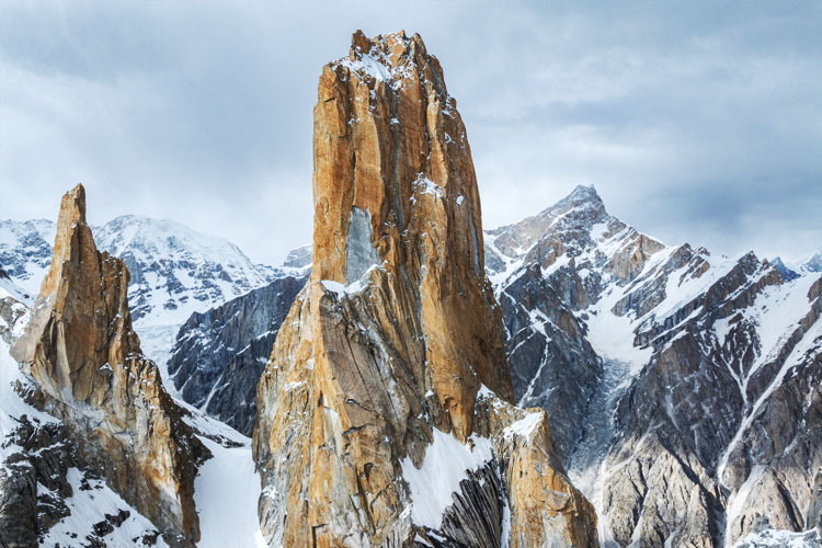 eiger-dukung-tim-ibex-kibarkan-merah-putih-di-trango-tower-pakistan-–-times-banyuwangi