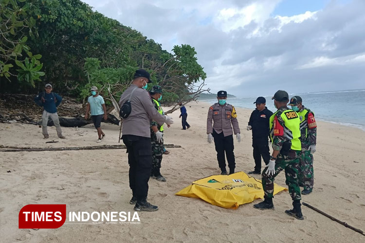diduga-korban-kmp-tunu-pratama-jaya,-jasad-perempuan-ditemukan-di-tn-alas-purwo-–-times-banyuwangi