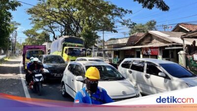 macet-parah!-antrean-ke-pelabuhan-ketapang-mengular-23-km