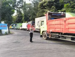 Kemacetan di Jalur ke Pelabuhan di Ketapang Tembus 20 km, Polisi Terjunkan Personel Urai Kemacetan