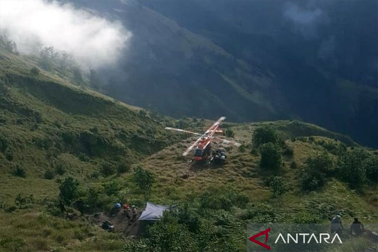 pendaki-belanda-jatuh-di-rinjani,-sar-kerahkan-helikopter-–-times-banyuwangi