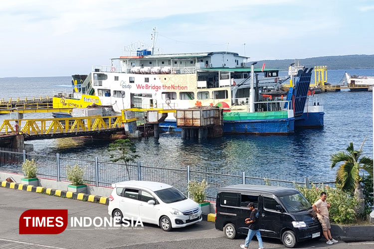 atasi-macet-parah,-enam-kapal-lcm-dioperasikan-di-pelabuhan-ketapang-–-times-banyuwangi