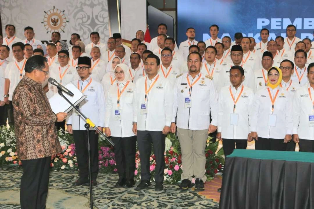 dilantik-sebagai-waketum-bidang-pariwisata-apkasi,-bupati-ipuk:-momentum-perkuat-pariwisata-daerah