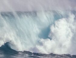 Kilas Balik Tsunami Pantai Selatan Jawa di Banyuwangi dan Pangandaran