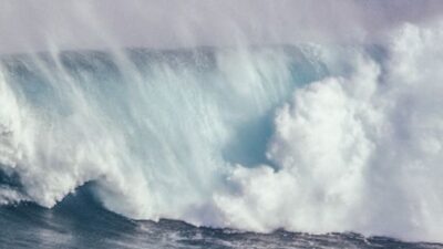 kilas-balik-tsunami-pantai-selatan-jawa-di-banyuwangi-dan-pangandaran