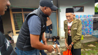 cara-satreskrim-polres-ciamis-berbagi-kepedulian-di-jumat-berkah-–-times-banyuwangi