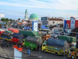 Ribuan Kendaraan Terjebak di Banyuwangi, Apa yang Sebenarnya Terjadi di Pelabuhan Ketapang?