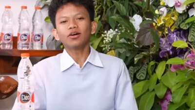 air-mata-farel-di-podcast-densu-bikin-netizen-nangis-bareng:-bocah-ini-disiksa,-diusir,-tapi-tetap-tersenyum
