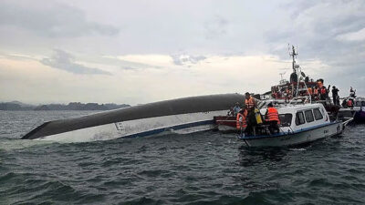 kecelakaan-kapal-wisata-di-teluk-halong-vietnam,-38-wisatawantewas-–-times-banyuwangi