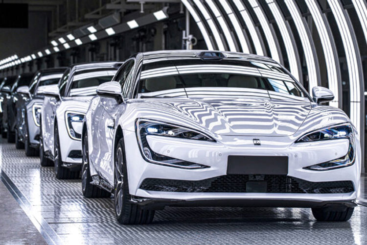 yangwang-u7-tandai-capaian-byd-produksi-13-juta-unit-mobil-listrik-–-times-banyuwangi