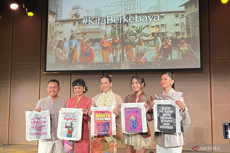 rayakan-hari-berkebaya-nasional-lewat-film-pendek-#kitaberkebaya-–-times-banyuwangi