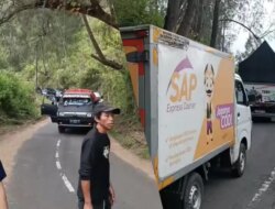 Jalur Kawah Ijen Macet Parah! Mobil Mogok Mesin Gak Kuat Nanjak, Truk Ekspedisi dan Logistik Terjebak