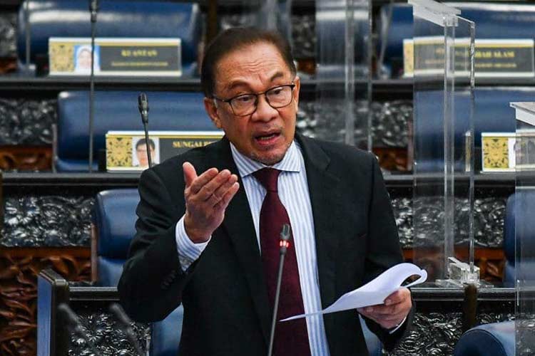 pm-malaysia-anwar-ibrahim-serukan-gencatan-senjata-segera-antara-kamboja-thailand-–-times-banyuwangi