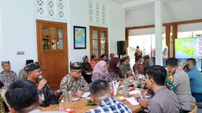 bupati-banyuwangi-minta-jalur-gumitir-tak-ditutup-total,-kemacetan-situbondo-banyuwangi-kian-parah