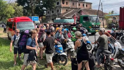 situasi-makin-gawat!-jalur-gumitir-ditutup,-ipuk-minta-buka-tutup-saja-biar-tak-lumpuh