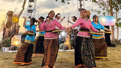 weekend-at-parapuar,-pesona-seni-budaya-manggarai-hibur-akhir-pekan-wisatawan-labuan-bajo-–-times-banyuwangi