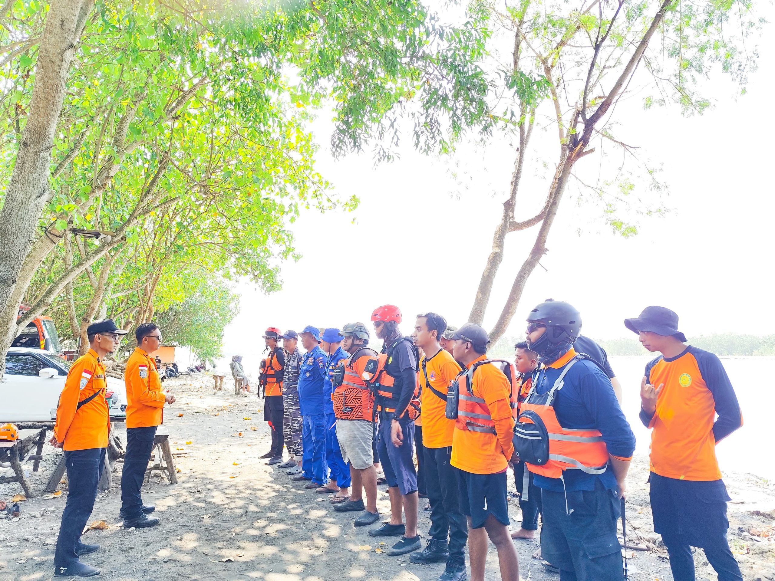 hari-kedua-nelayan-yang-hilang-di-perairan-puger,-tim-sar-perluas-area-pencarian