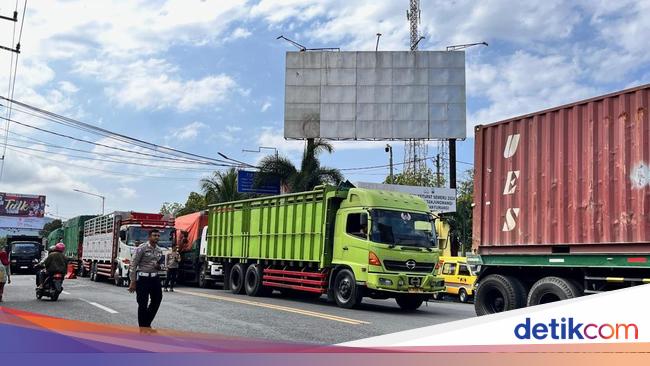 lalu-lintas-situbondo-banyuwangi-kembali-lancar