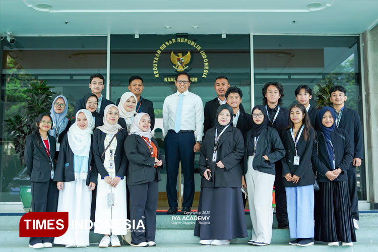 international-youth-academy-(iya)-2025,-pemuda-indonesia-menjelajah-diplomasi-pendidikan-dan-budaya-di-asean-–-times-banyuwangi