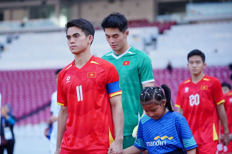 khuat-van khang-siap-pimpin-vietnam-raih-gelar-ketiga-beruntun-piala-aff-–-times-banyuwangi