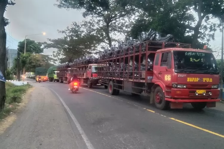 cuaca-ekstrem-landa-selat-bali,-mulai-ditutup-pukul-12.35,-operasional-kapal-ketapang-gilimanuk-tutup-sementara