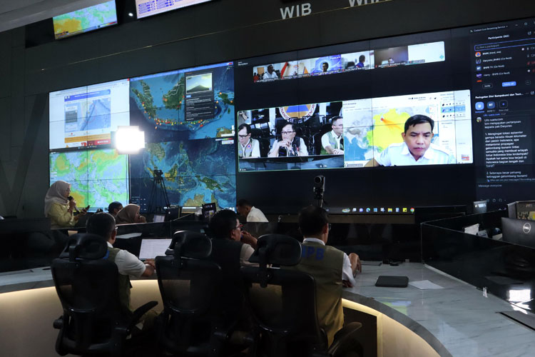 tsunami-rusia-ancam-indonesia,-warga-diminta-jauhi-pantai-–-times-banyuwangi
