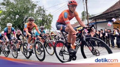 drumband-hingga-rebana-meriahkan-tour-de-ijen-di-macan-putih-banyuwangi