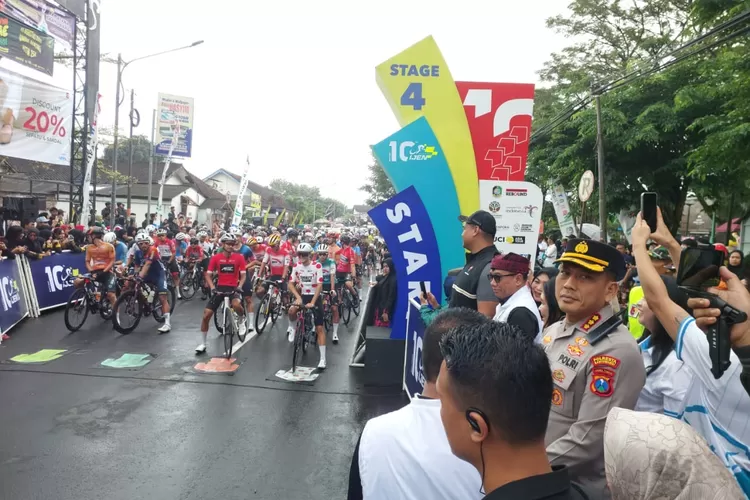 pengamanan-ketat-warnai-etape-terakhir-tour-de-banyuwangi-ijen-2025