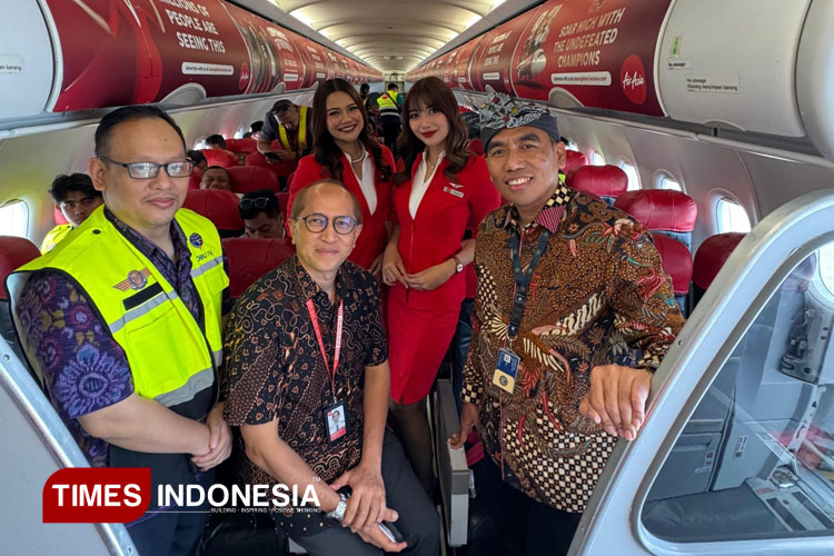 bertemu-ceo-indonesia-airasia,-dwi-marhen-minta-dibuka-rute-penerbangan-tujuan-banyuwangi-–-times-banyuwangi
