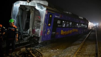 total-31-kereta-api-batal-jalan,-gara-gara-ka-argo-bromo-anggrek-anjlok-di-pegadenbaru-subang