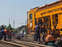 200 Petugas Dikerahkan, Begini Cepatnya KAI Tangani Jalur Argo Bromo Anggrek yang Anjlok