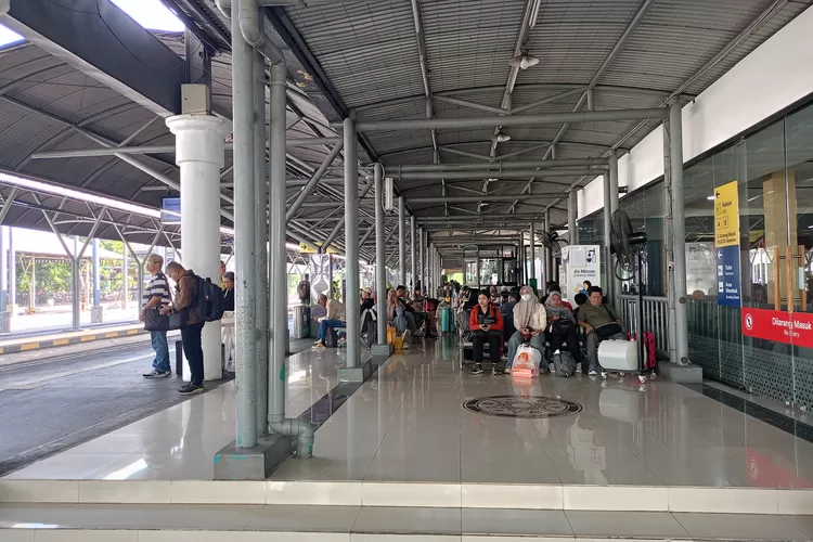 kai-minta-maaf,-9-perjalanan-kereta-api-dibatalkan-termasuk-argo-bromo-anggrek