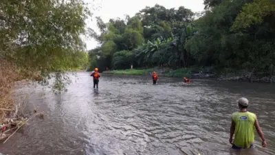 tim-sar-banyuwangi-cari-bocah-9-tahun-hanyut-saat-mandi-di-sungai