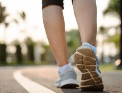 Manfaat Luar Biasa Retro Walking: Baik untuk Otot, Keseimbangan, dan Otak – TIMES Banyuwangi