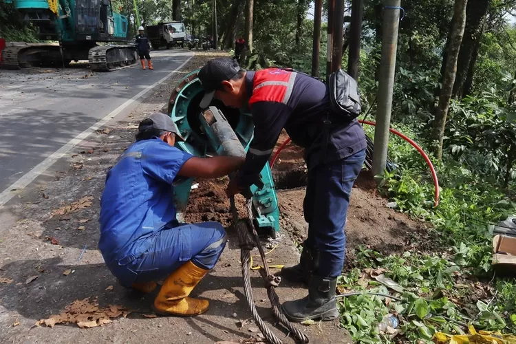 hari-ke-11-penutupan-jalur-gumitir,-perbaikan-jalan-sudah-capai-tahap-pengecoran