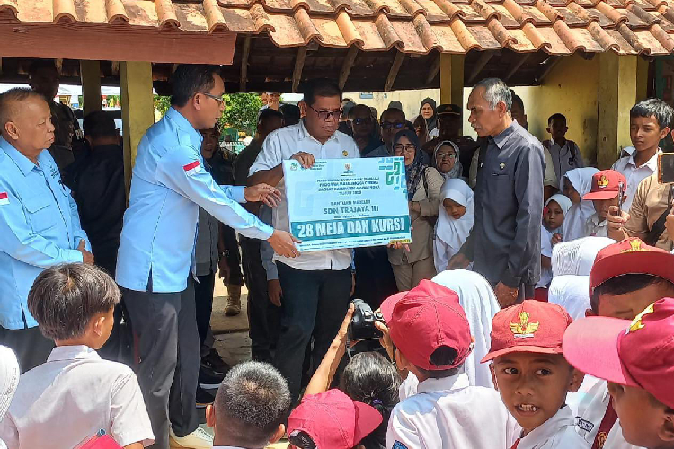 pemkab-majalengka-targetkan-perbaikan-280-ruang-kelas-rusak-berat-mulai-2025-–-times-banyuwangi