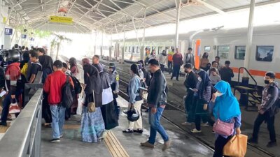 tak-perlu-ke-stasiun,-refund-tiket-kai-kini-bisa-lewat-hp-saja